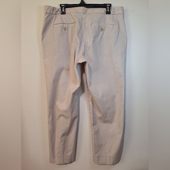 Banana Republic sz 14 Hampton fit beige diamond Polka-dot crop pants - Picture 5 of 5